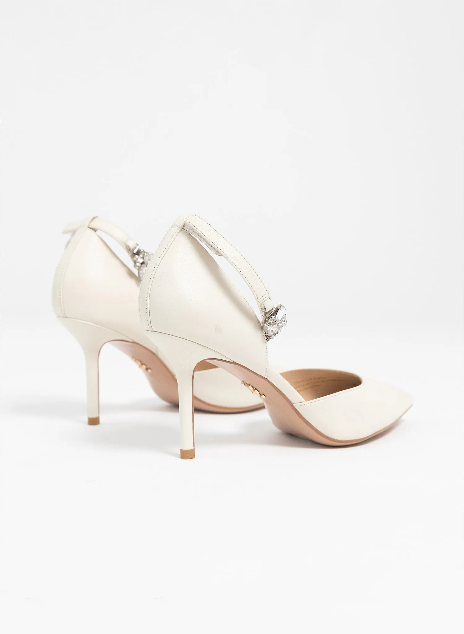 Adorné creme flower Strap and basic leather strap - One shoe, two strap options.