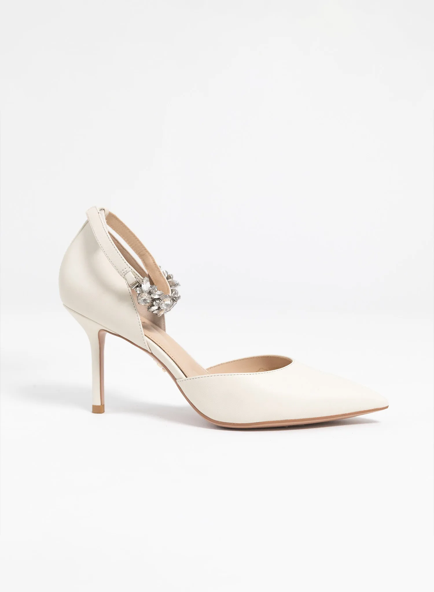 Adorné creme flower Strap and basic leather strap - One shoe, two strap options.